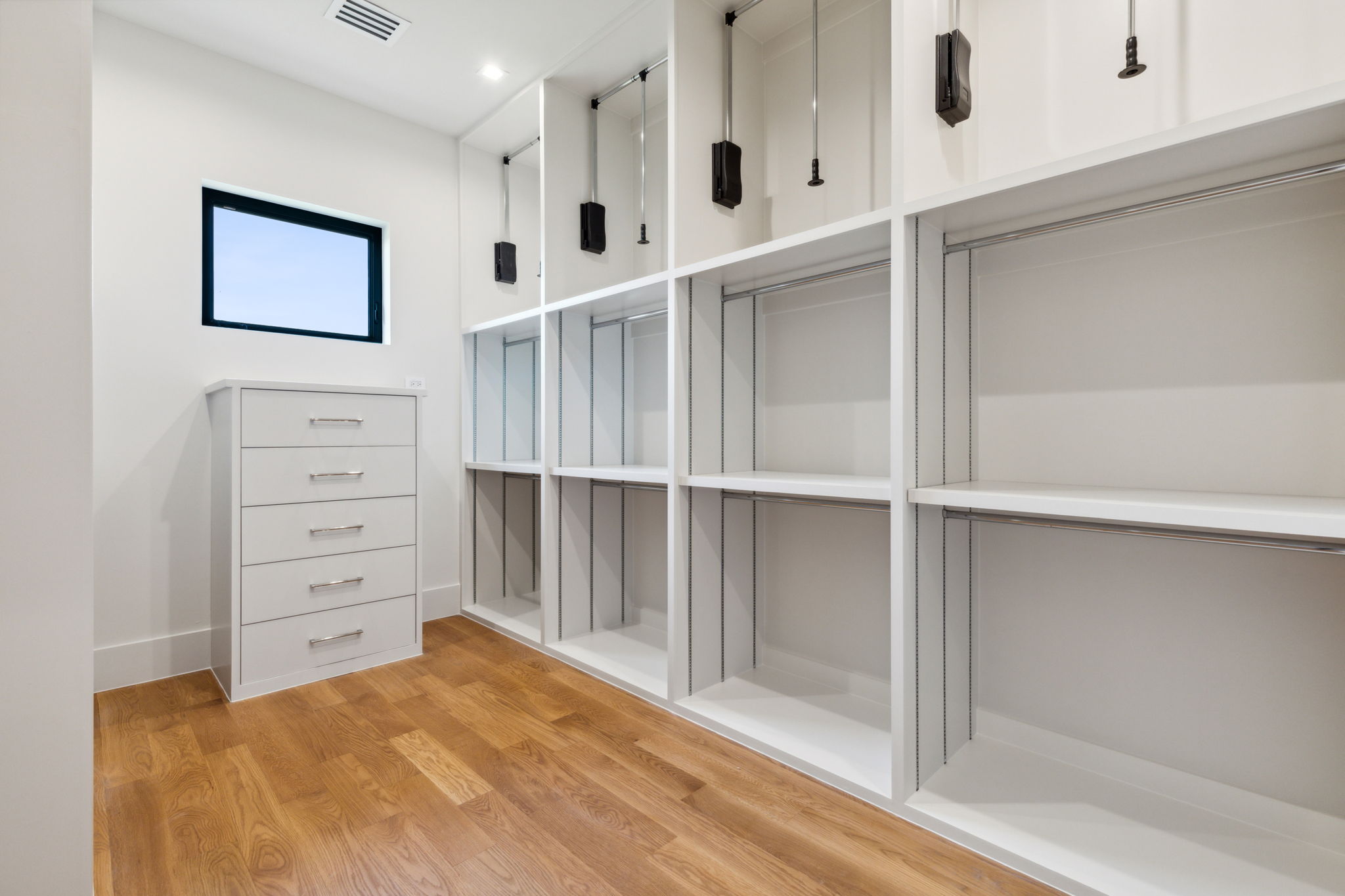 2600 Magnolia Circle — Closet 2