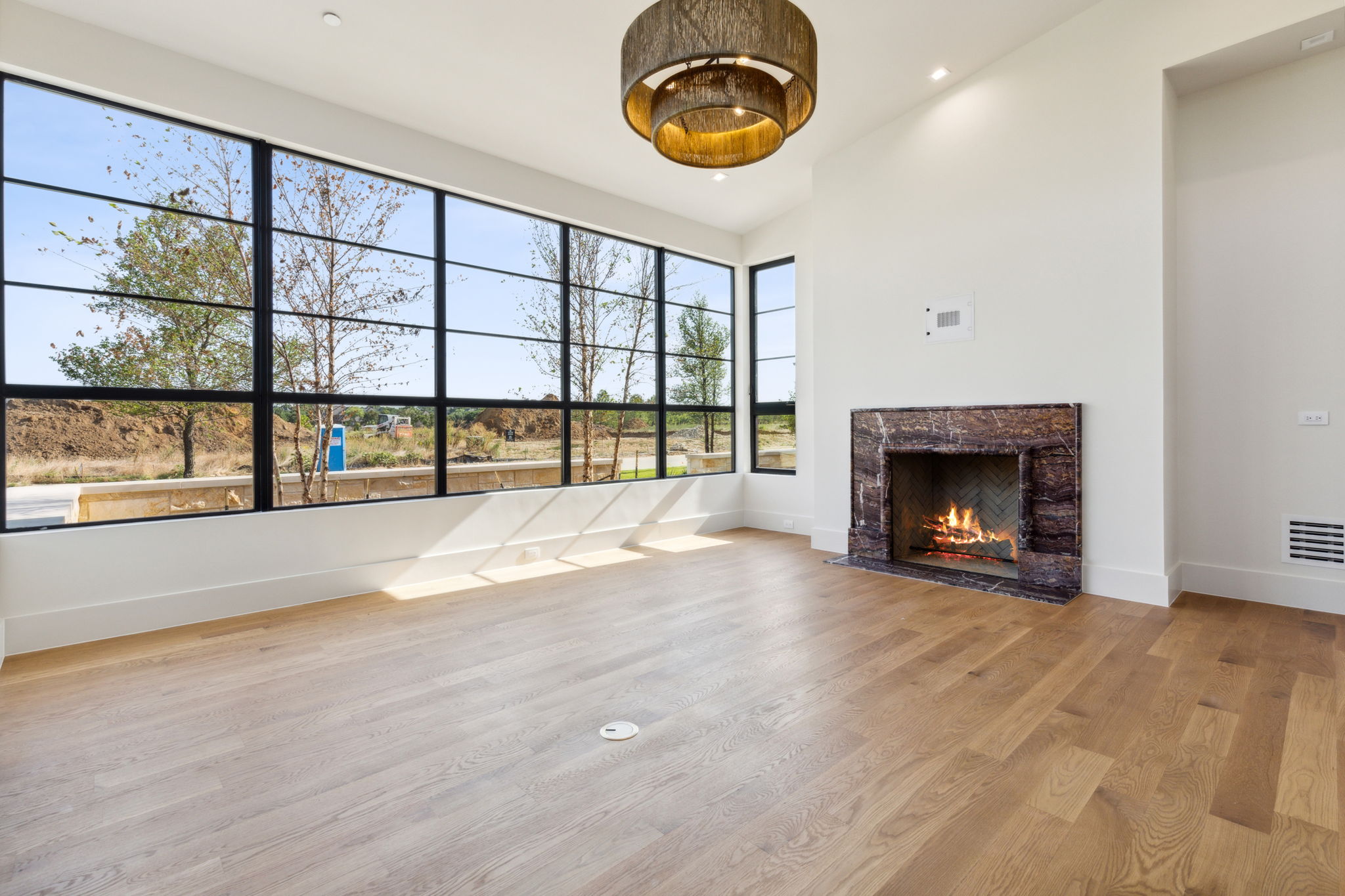 2600 Magnolia Circle — Living Room 7