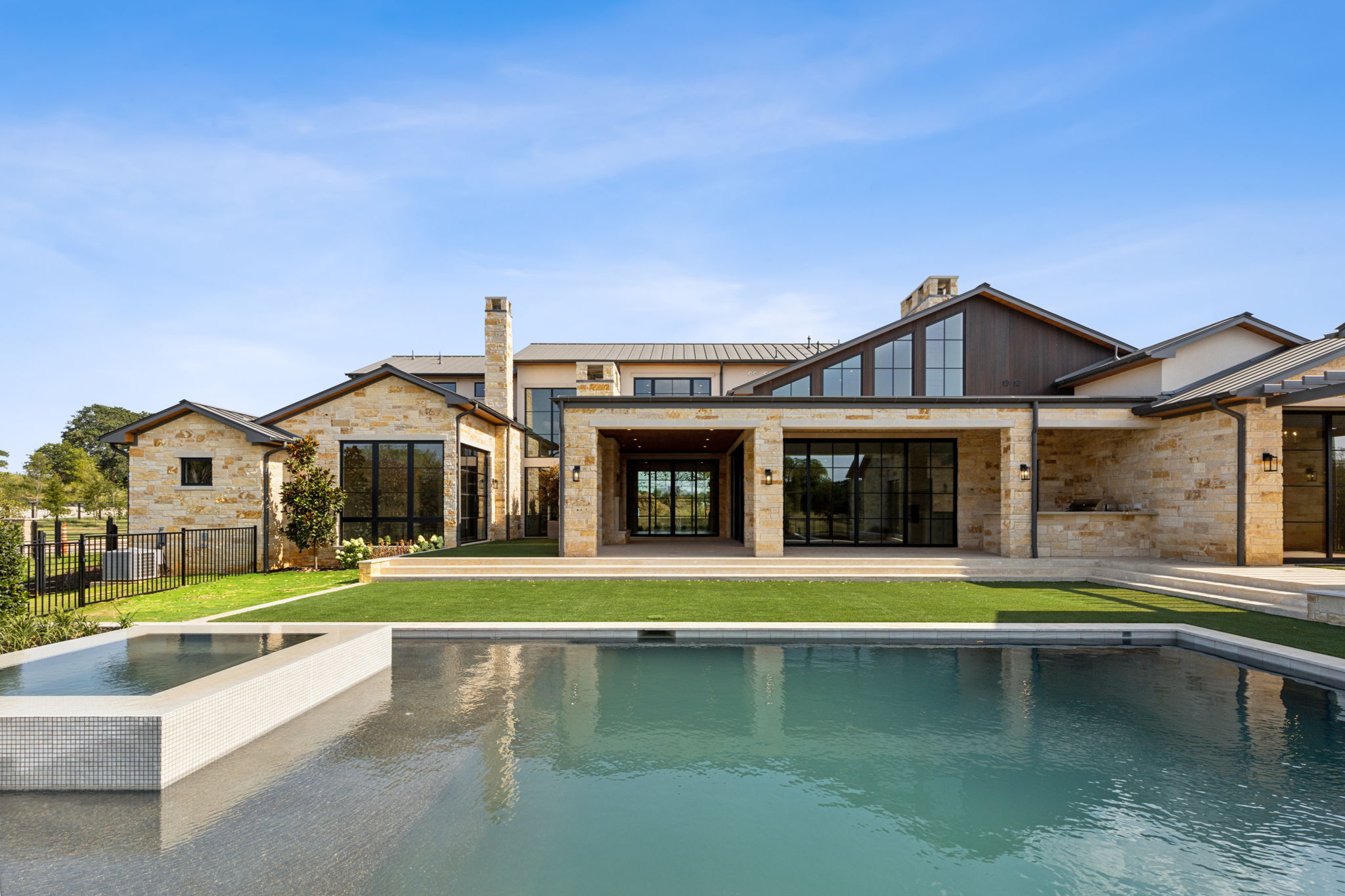 2600 Magnolia Circle — Rear Exterior
